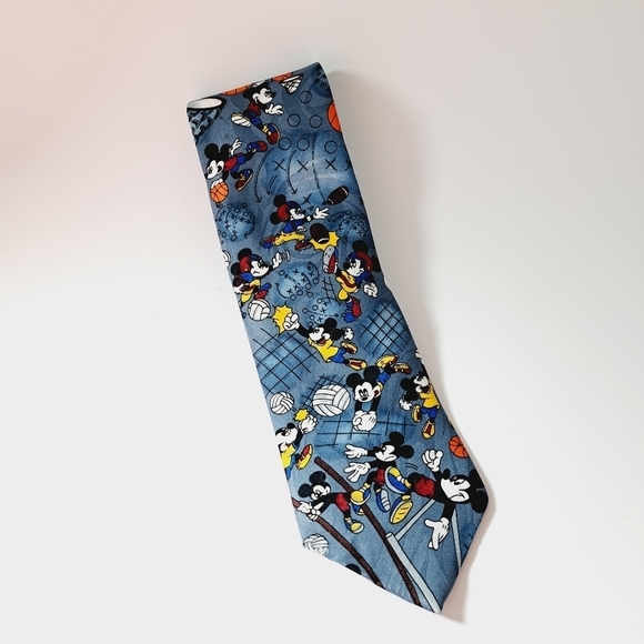 Disney Vintage Mickey Mouse Sports Novelty Fun Tie‎ - Picture 1 of 7